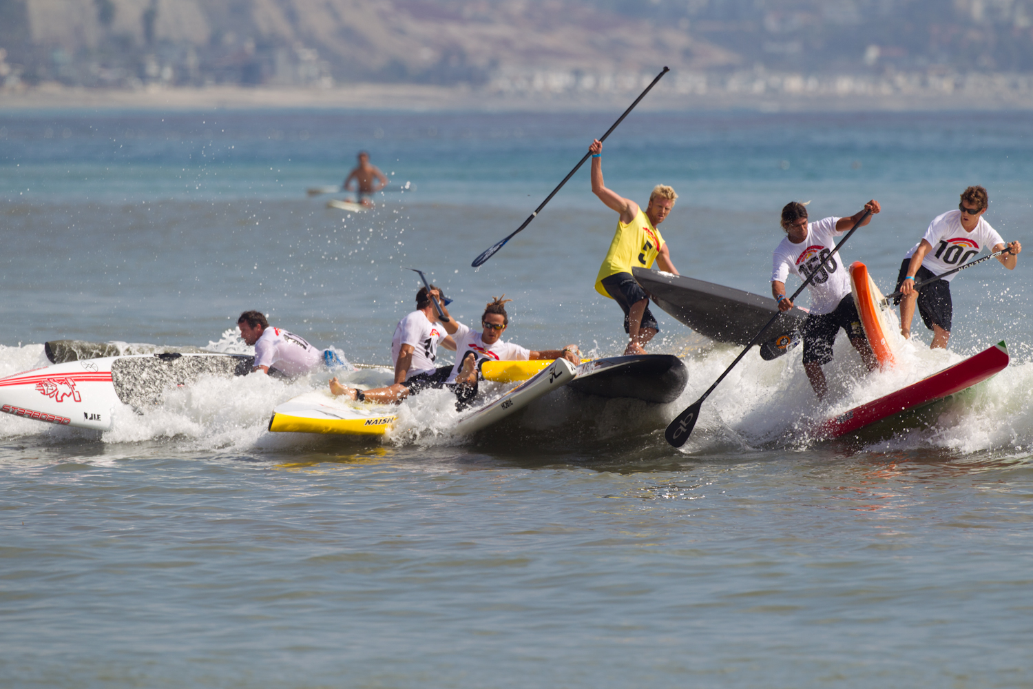 Carnage a la Bop 2011 Battle-of-The-Paddle-2011-Elite-Race-crash