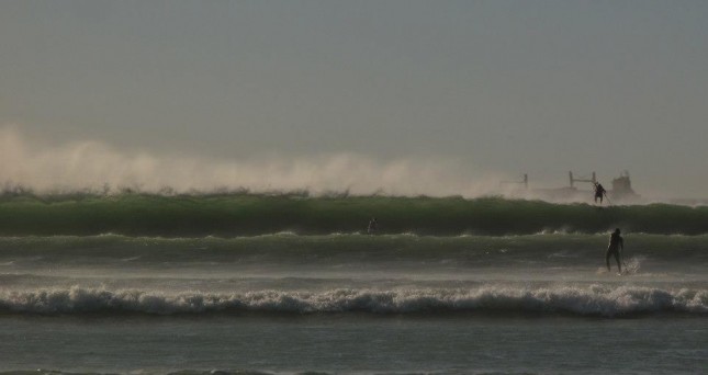 Solid waves at the start of the race