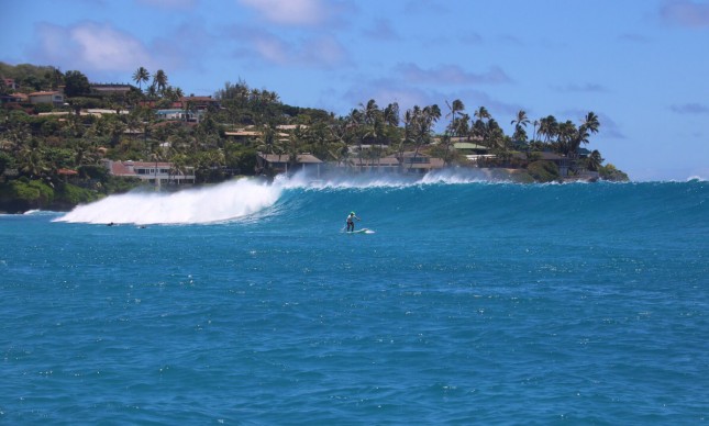 Molokai 2 Oahu waves at China Walls