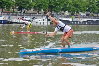 Jeremy Teulade stand up paddle boarding