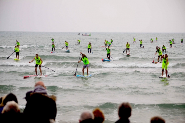 Men's beach race